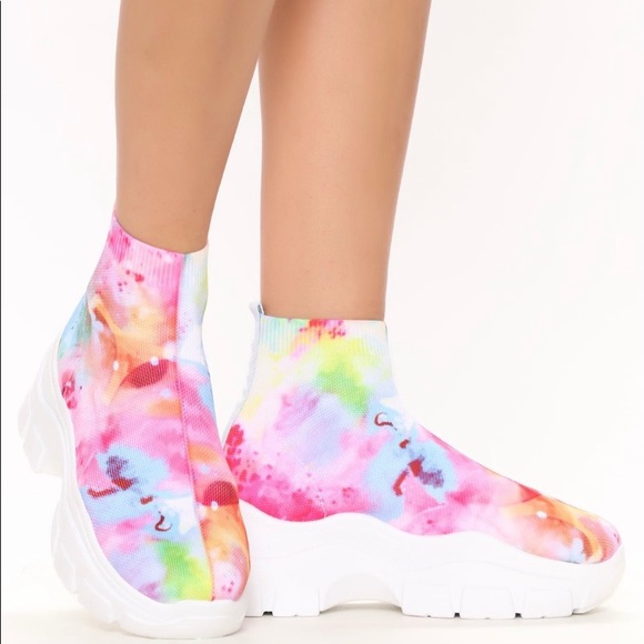 I am selling there cute Fashion nova sneakers - Picture 4 of 4